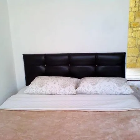 Hellen Hotel Side מלון 2*