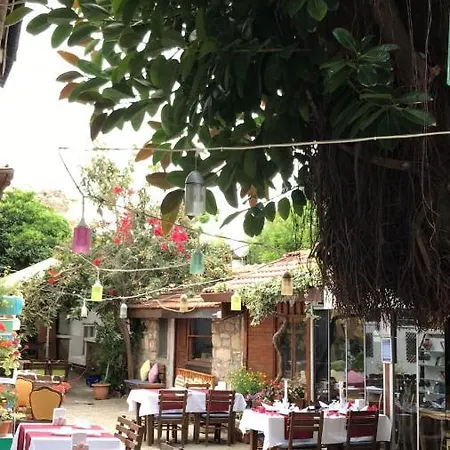 Hellen Hotel Side Hotell