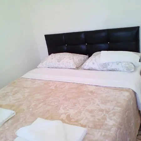 Hellen Hotel Side מלון