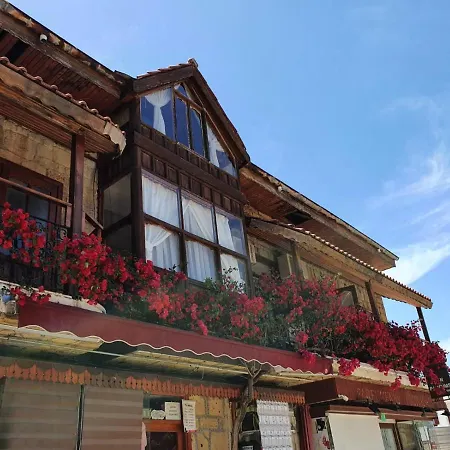 מלון Hellen Hotel Side 2*