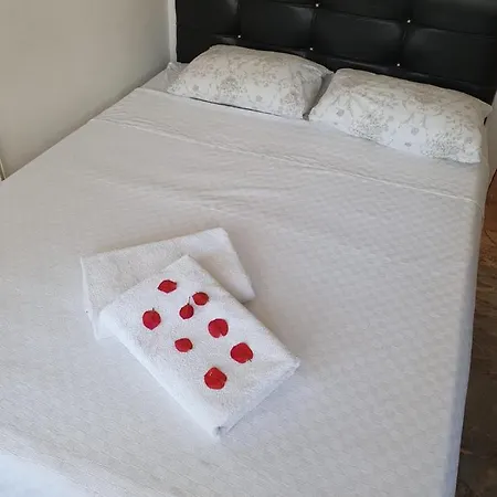 Hellen Hotel Side מלון