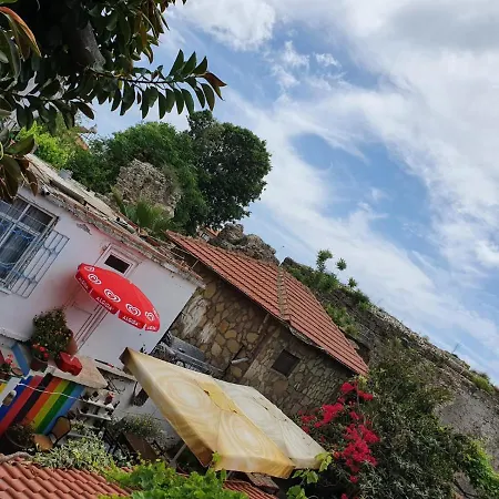 Hellen Hotel Side מלון 2*