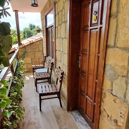 Hellen Hotel Side מלון